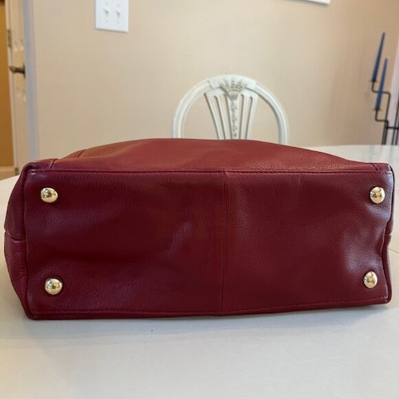 ISAAC MIZRAHI | Pebbled Leather Hobo Shoulder Bag with Tassel - Picture 7 of 14